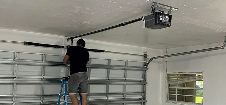 Garage Door Opener Repair Near Me in Casa de Oro-Mount Helix, CA